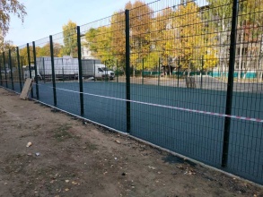 Забор на спортивную площадку 40 метров фото в Рязановском