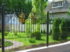 Кованые заборы на ленточном фундаменте 80 метров фото в Рязановском
